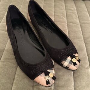Burberry Grace flats